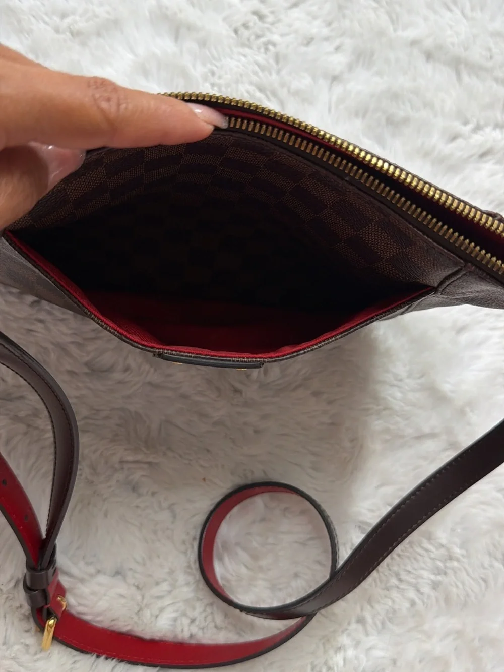 Louis Vuitton Besace Damier Ebene Shoulder Bag